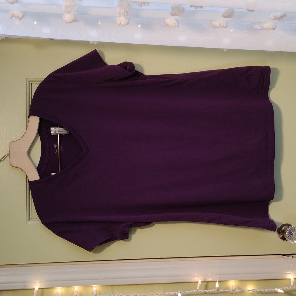 Women's Champion dark purple cap sleeve v-neck XL tee